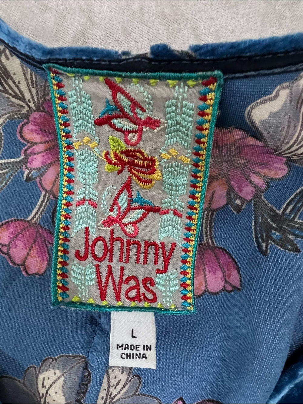 Johnny Was Embroidered Velvet V-Neck Tunic silk Top Blue burn out Aztec floral L - Picture 2 of 13